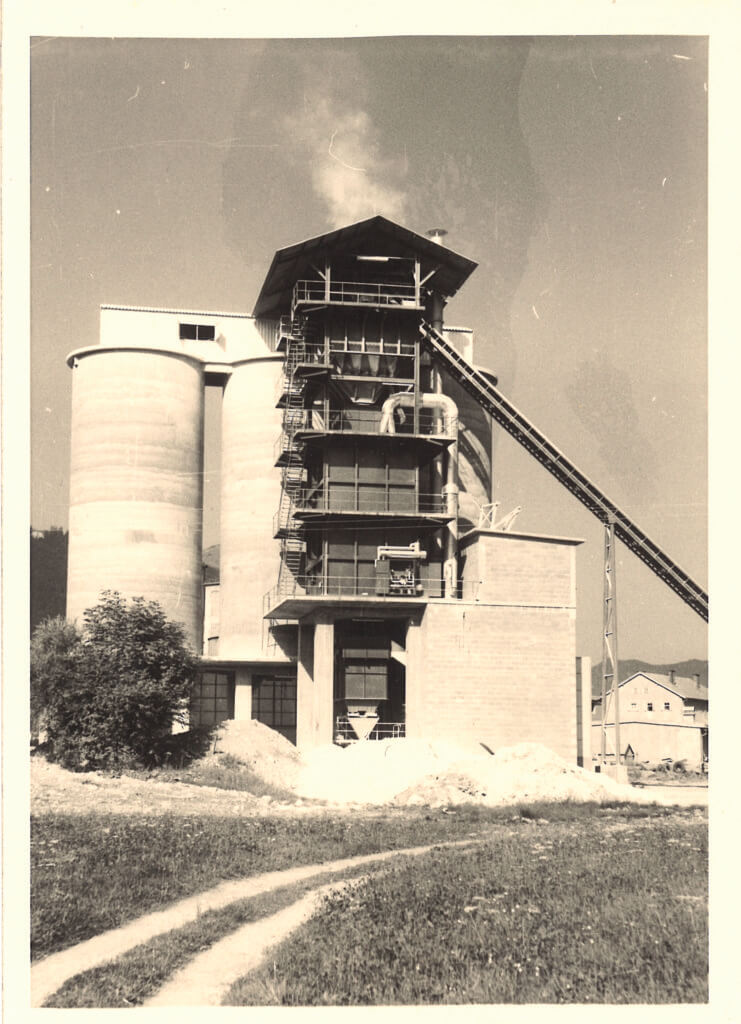 1966
